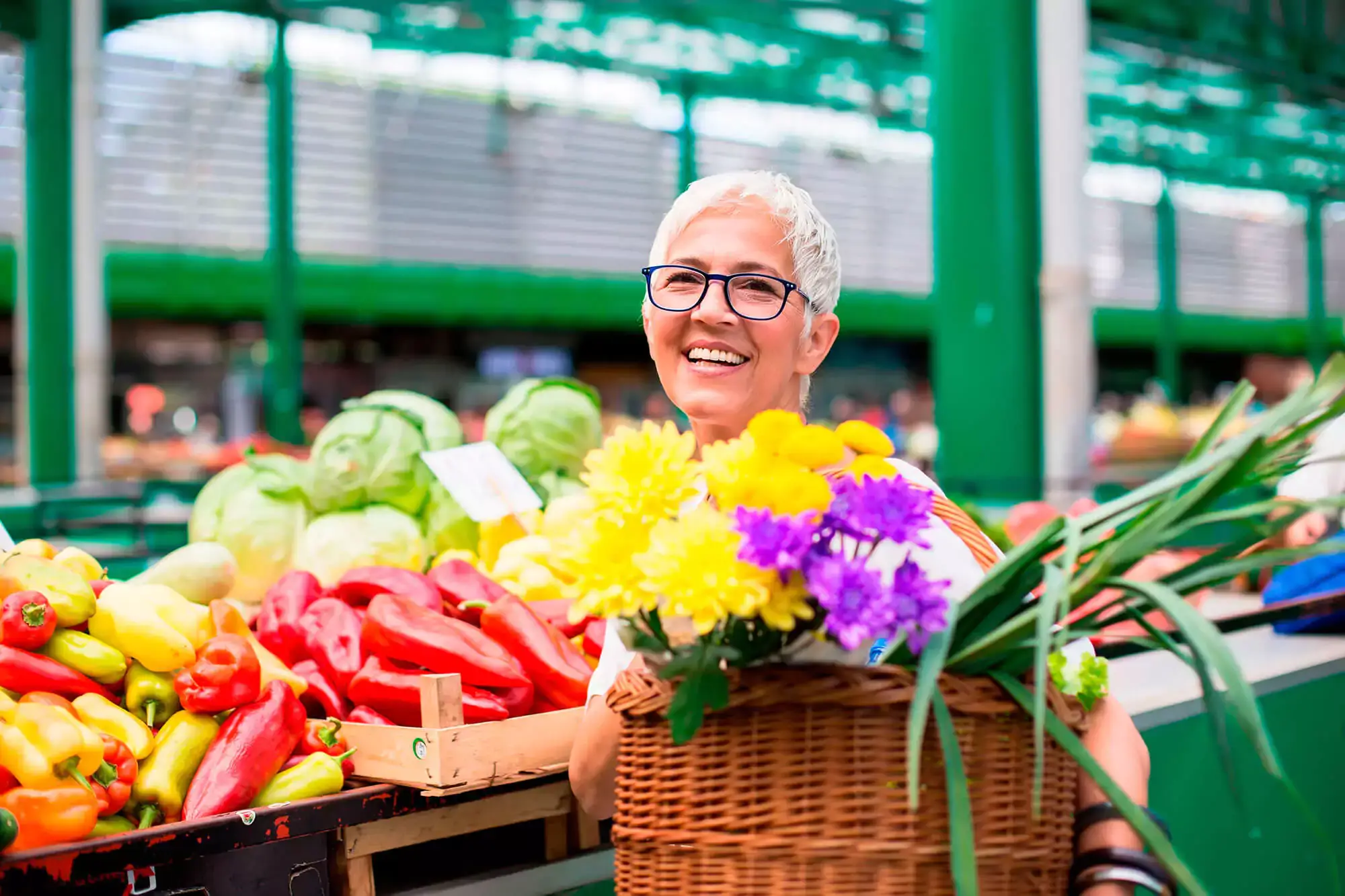 Women and flowers
